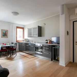 Lance With Lift, 2 Minutes Walk From The Train Station , Venise Italie